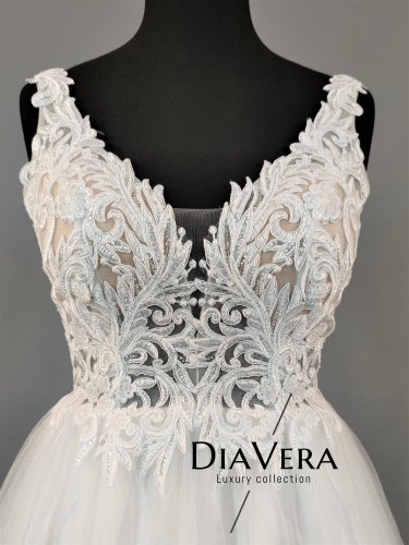Svatební šaty  Florenc - Velikost: 44